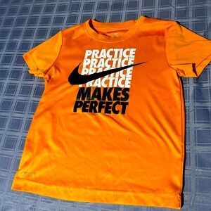 Nike short sleeve t shirt